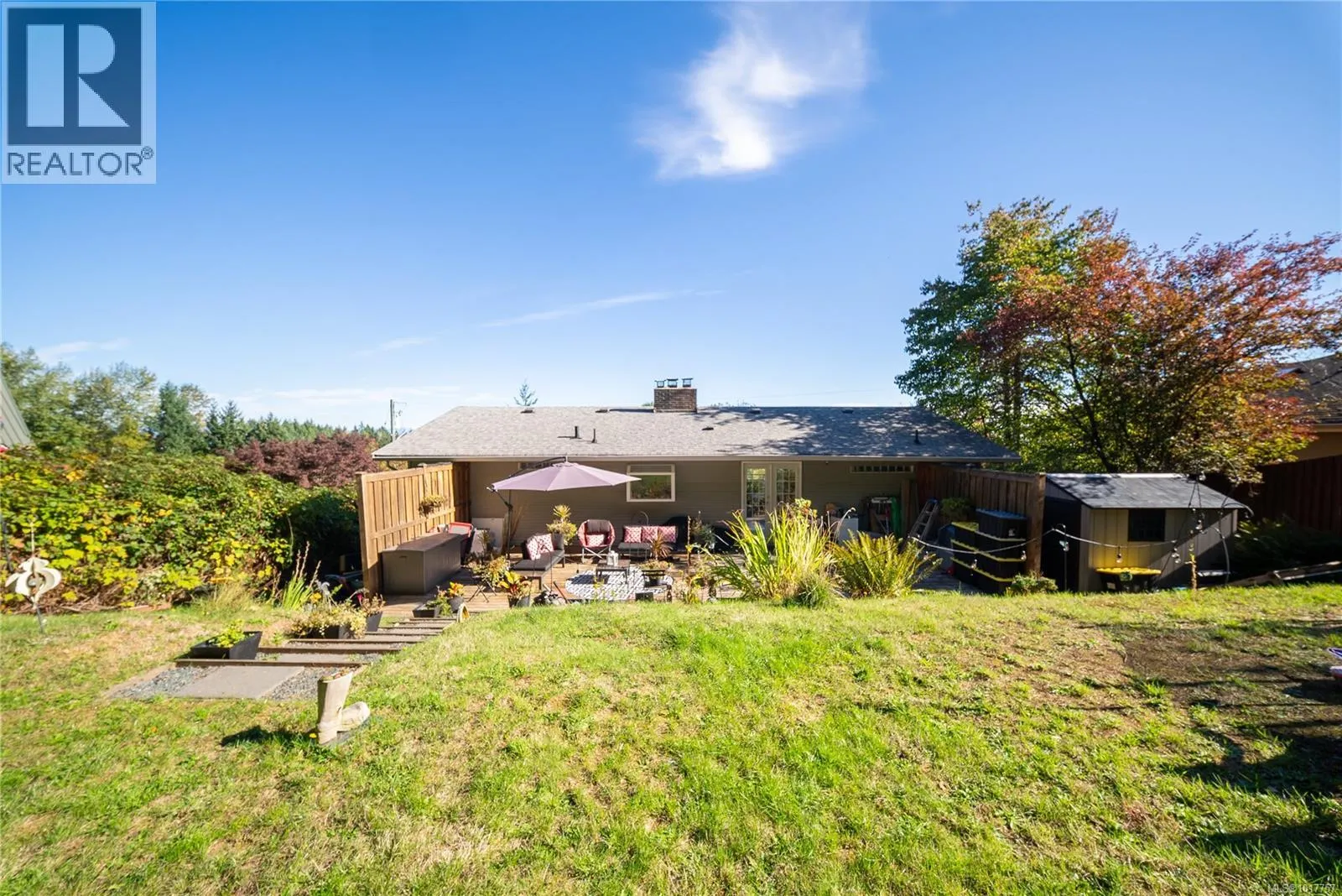 713 Dogwood Rd