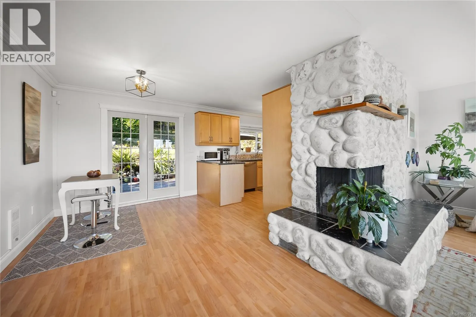 713 Dogwood Rd