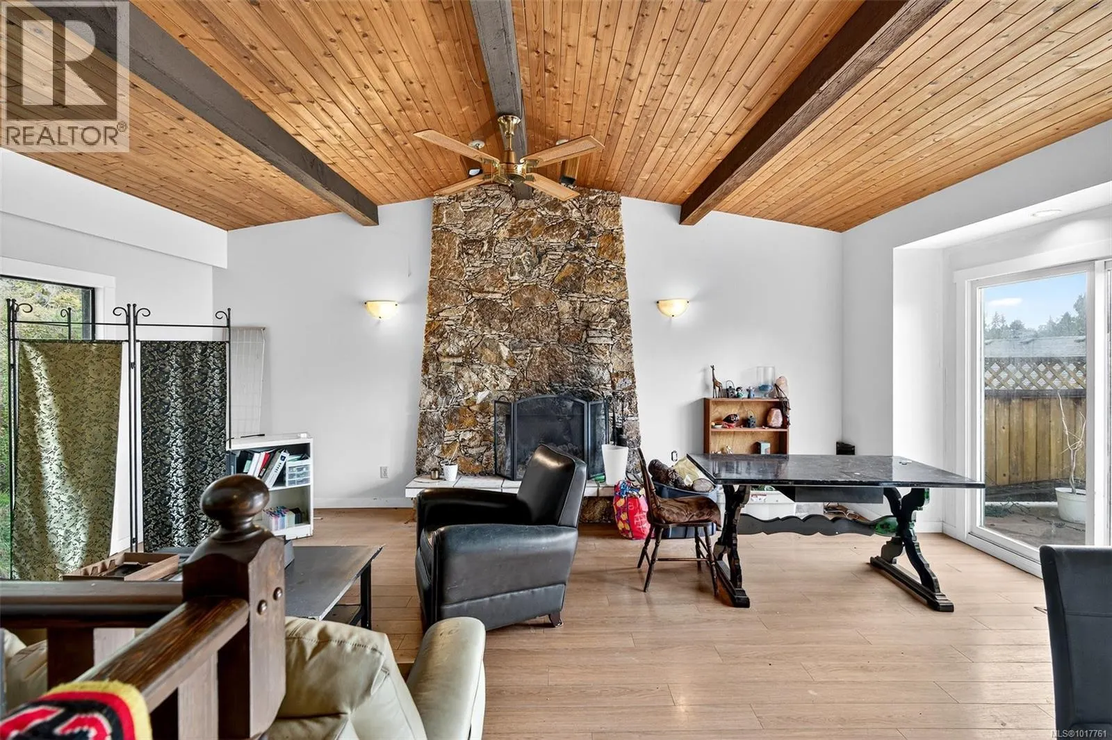 2486 Jeanine Dr