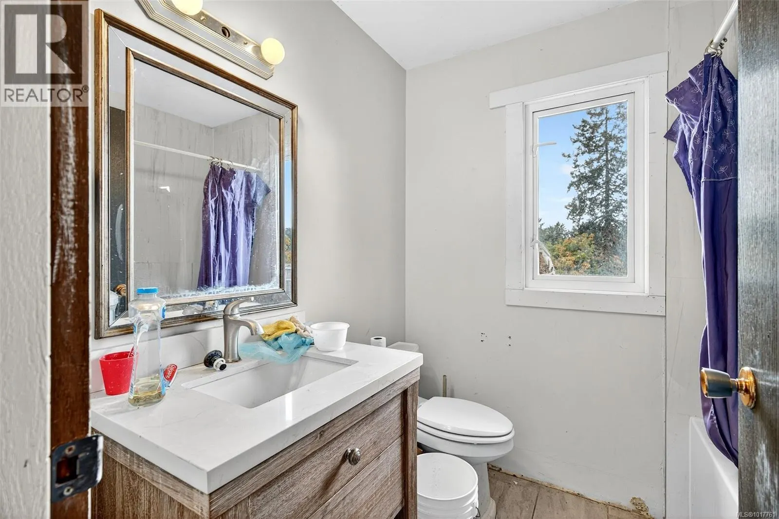 2486 Jeanine Dr