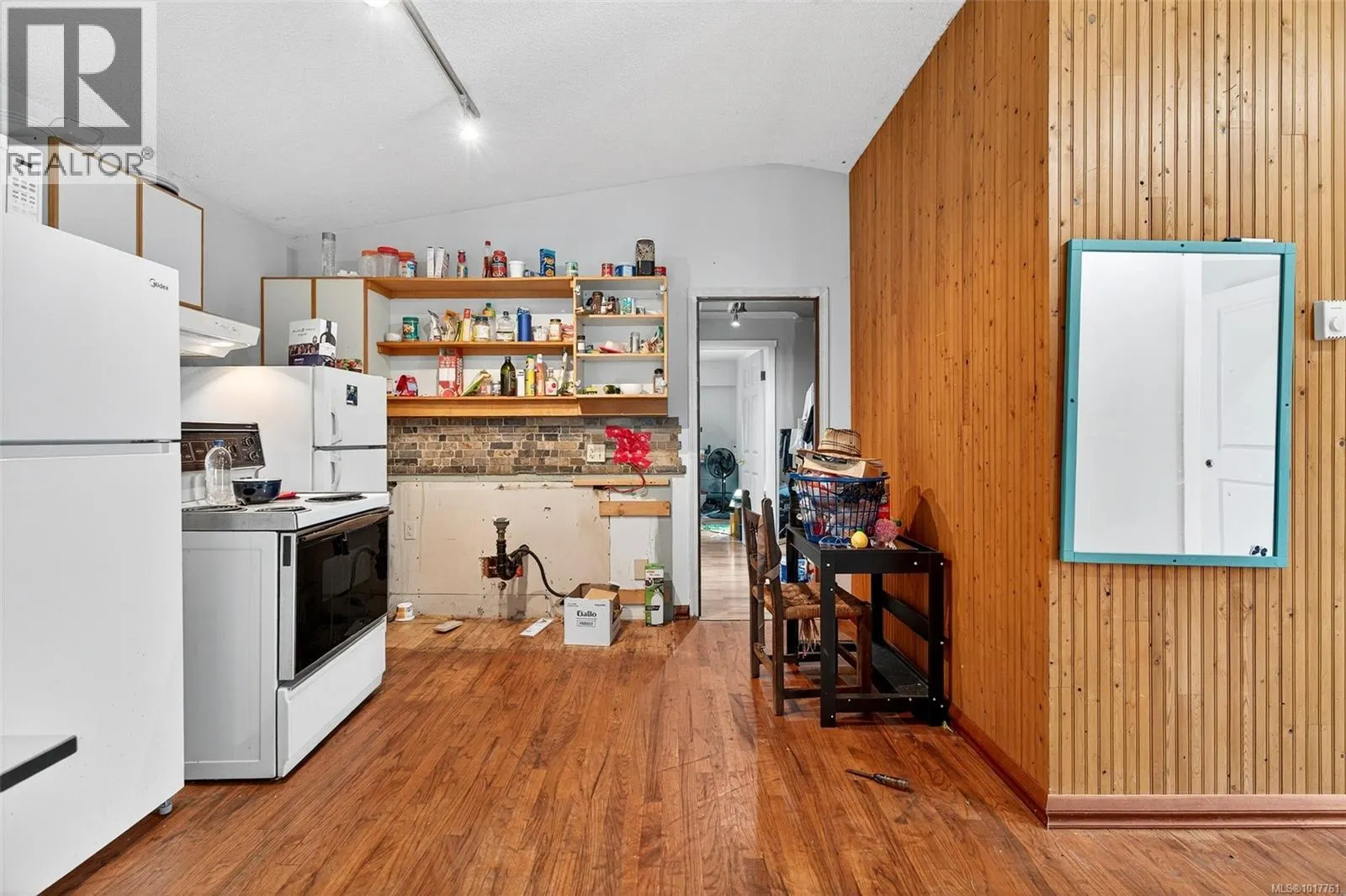 2486 Jeanine Dr
