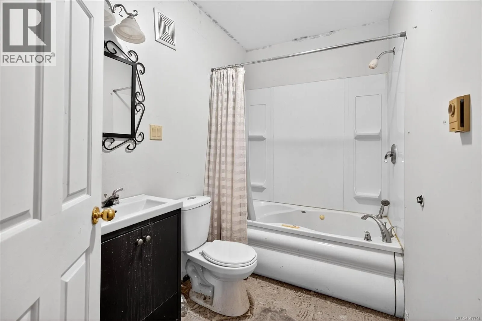 2486 Jeanine Dr