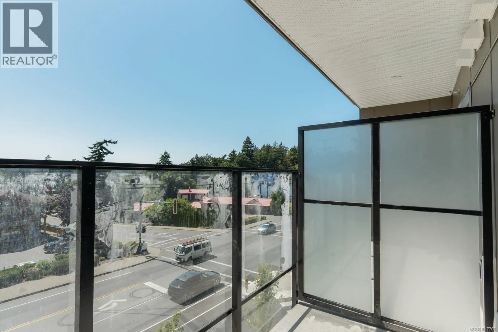 212 258 Helmcken Rd