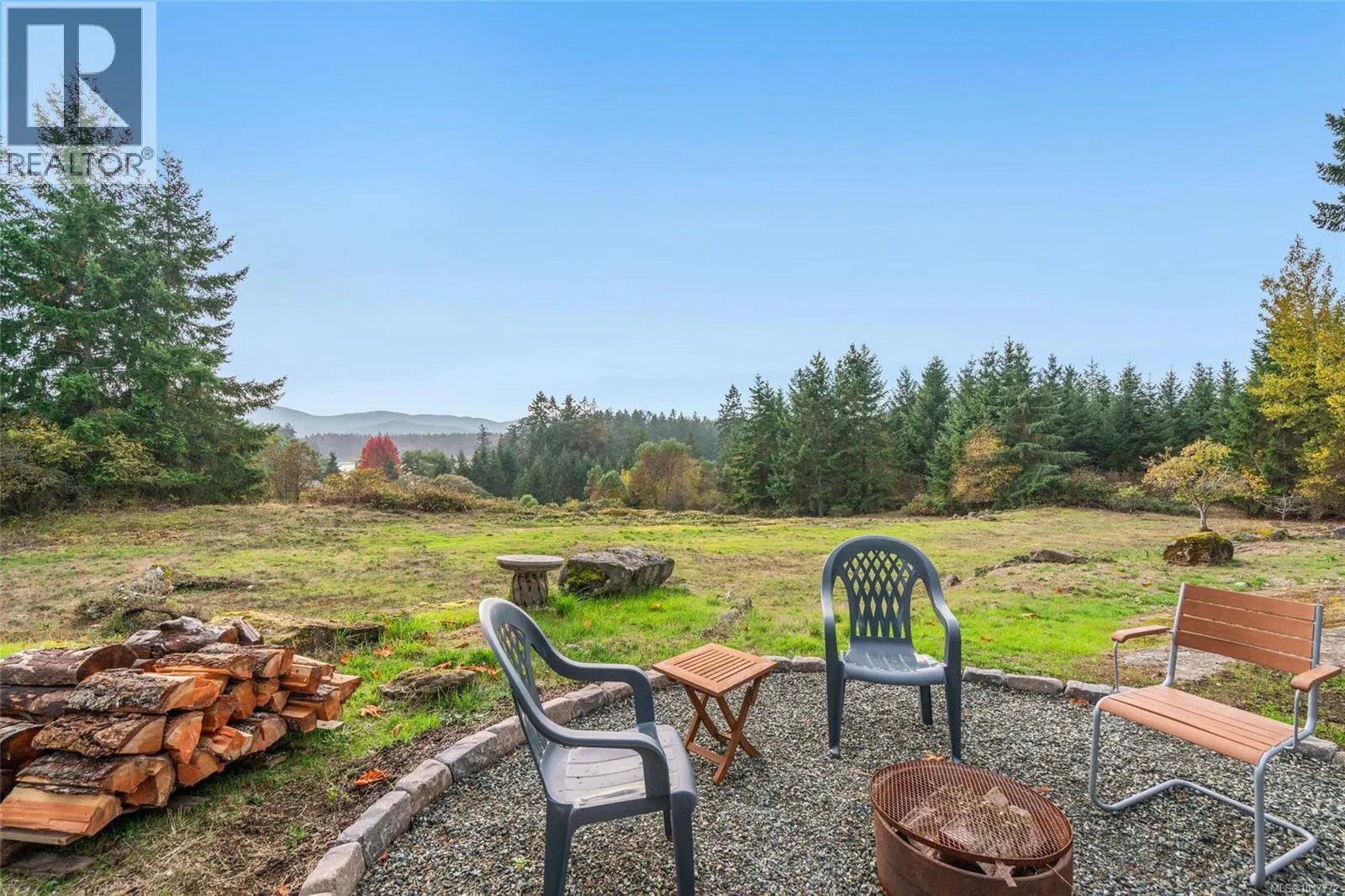 2715 Yellow Point Rd