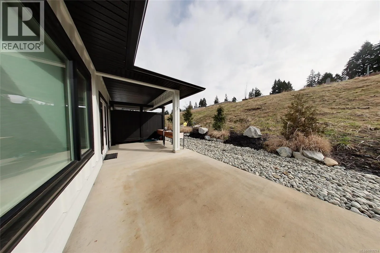 103-B 3590 16th Ave