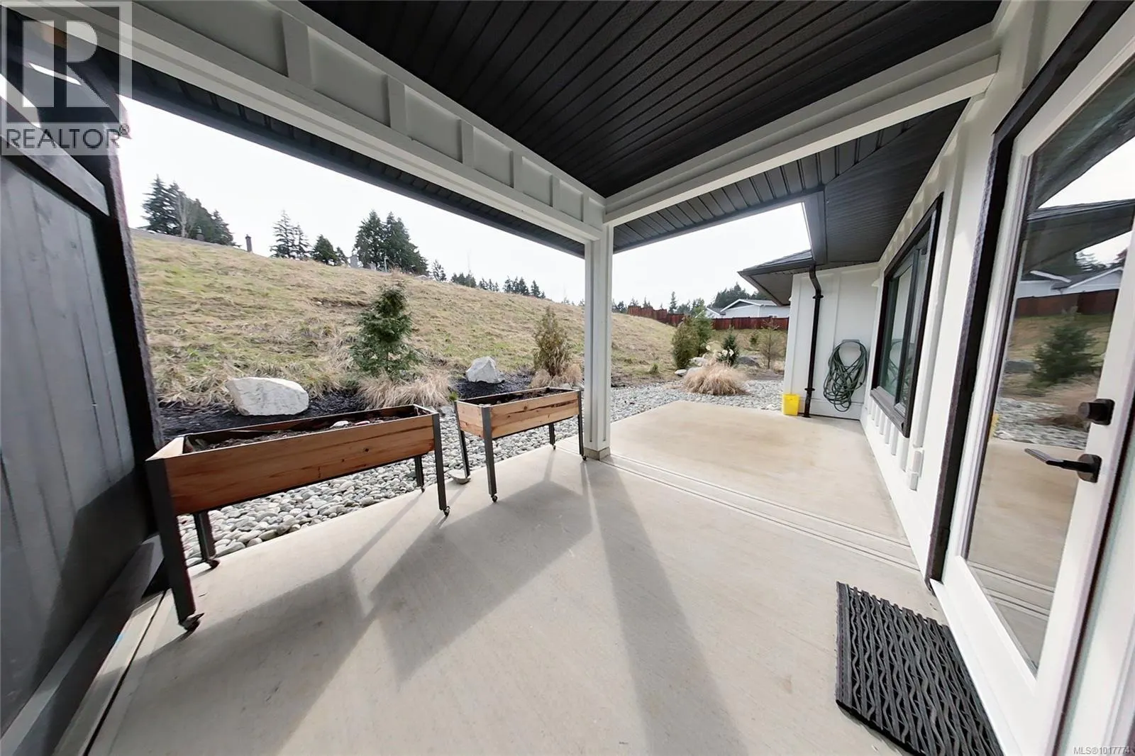 103-B 3590 16th Ave