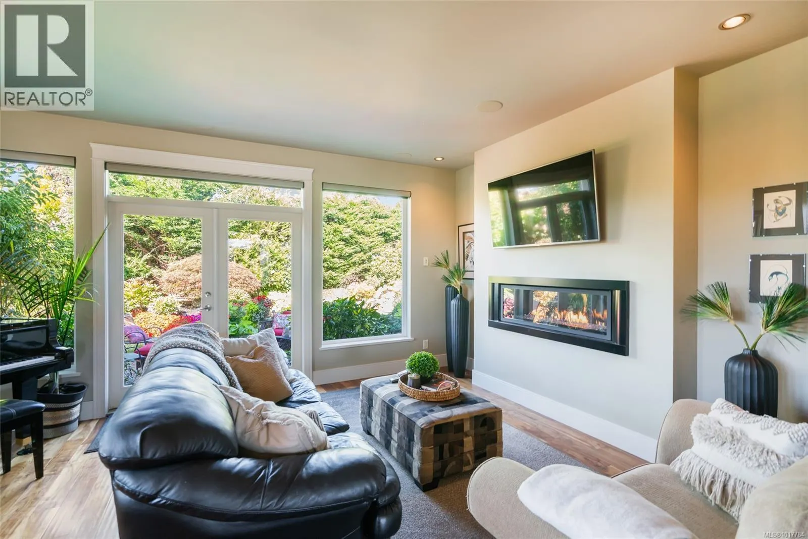 3172 Royal Vista Way