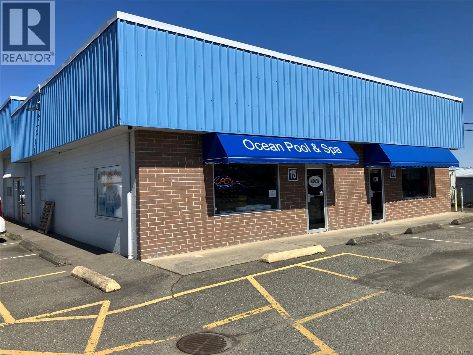 15 1343 Alberni Hwy