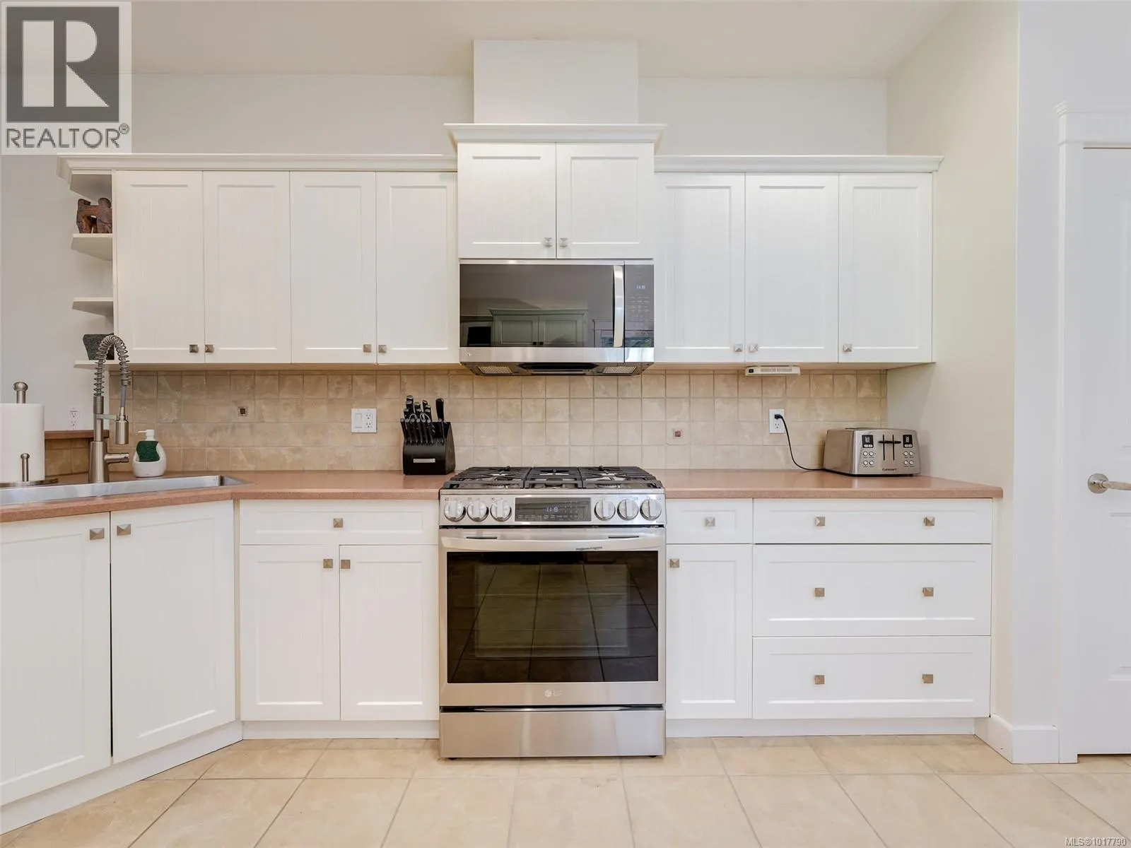 569 Caselton Pl