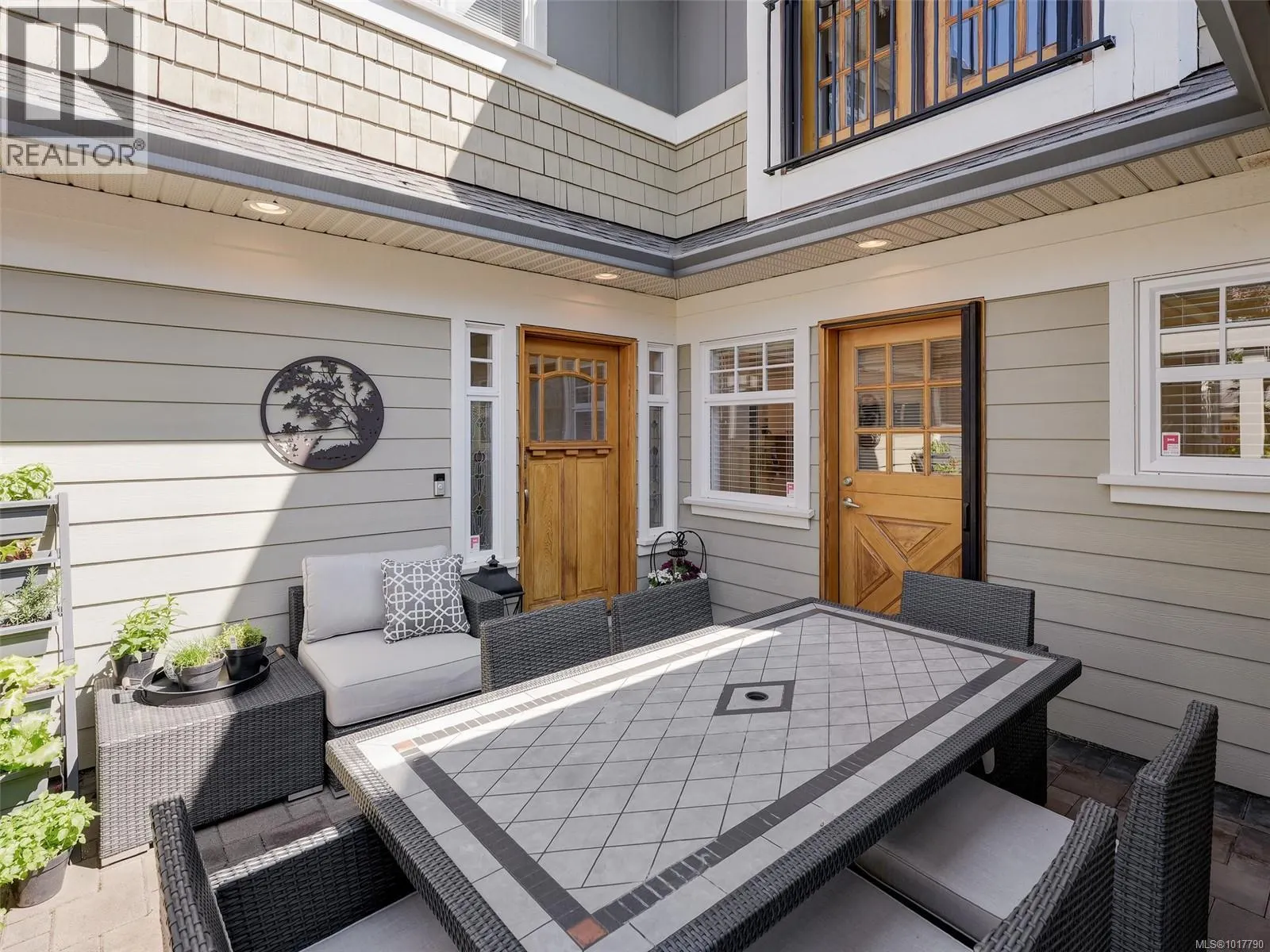569 Caselton Pl