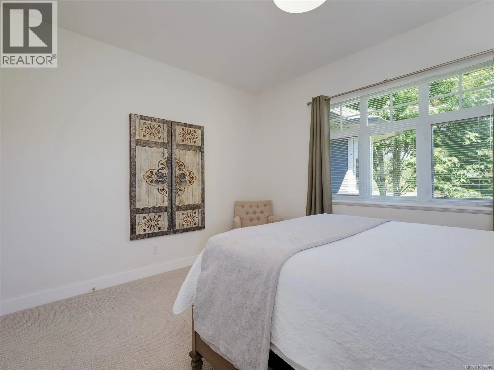 569 Caselton Pl