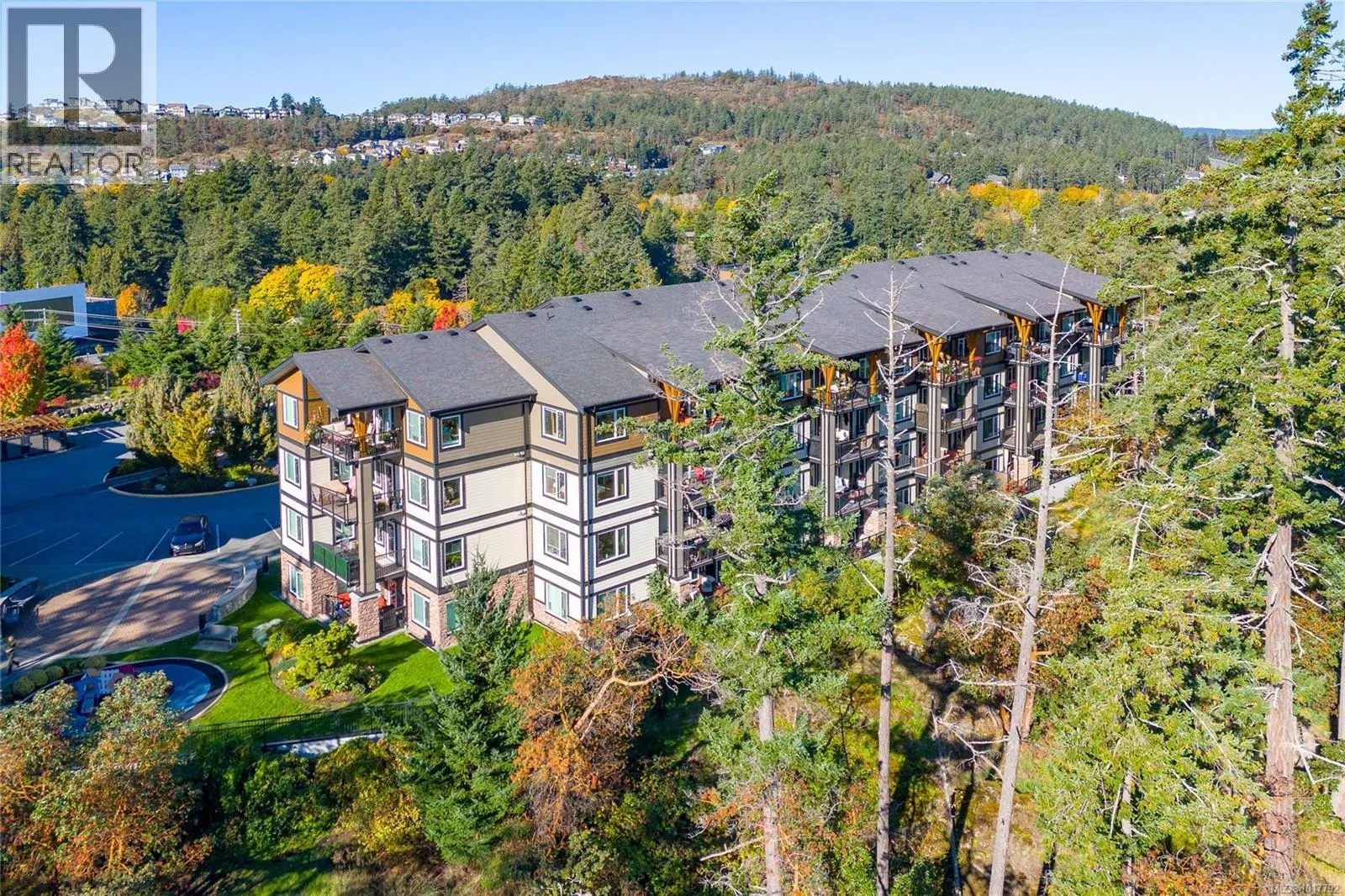 201 290 Wilfert Rd