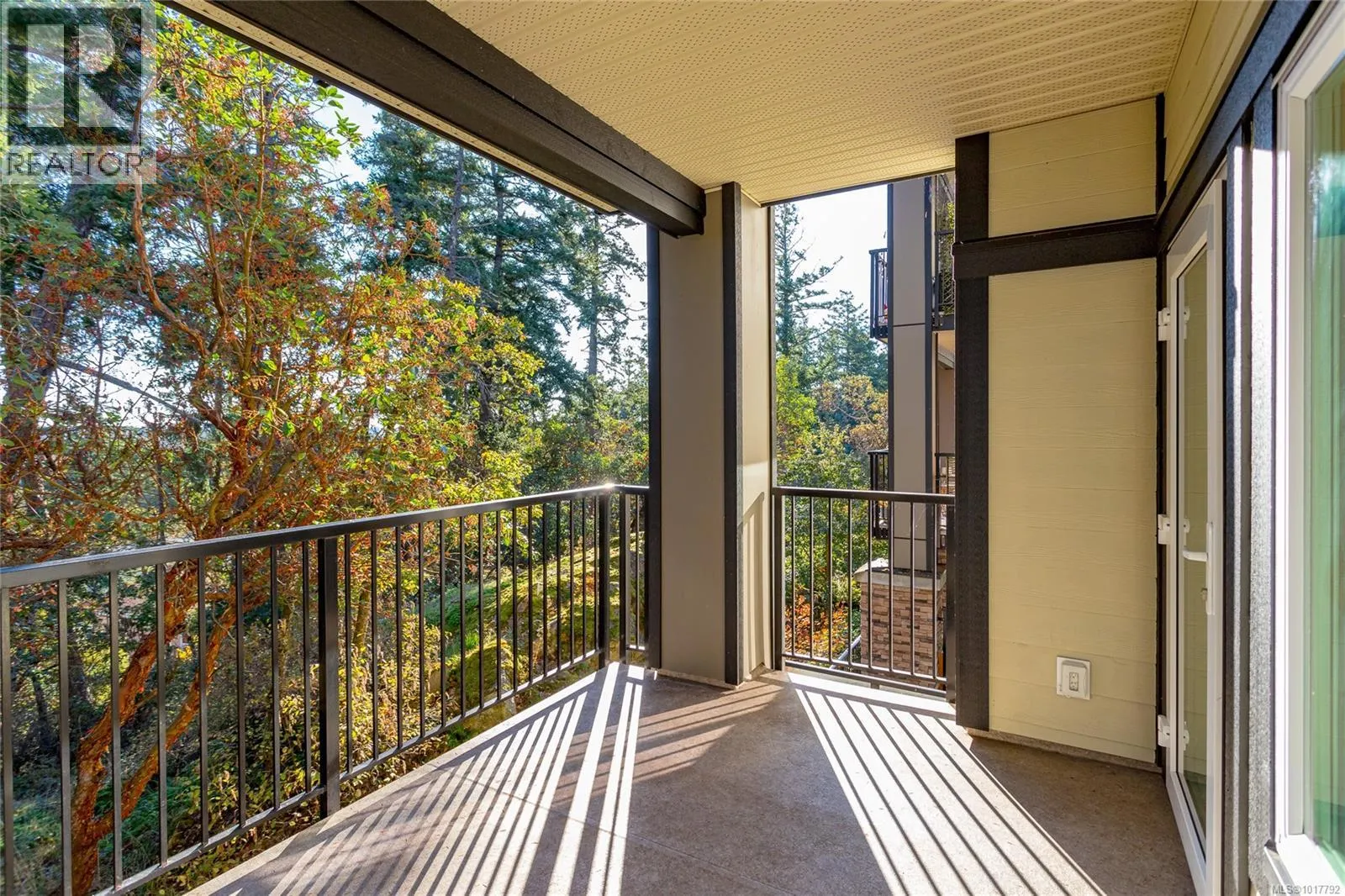 201 290 Wilfert Rd