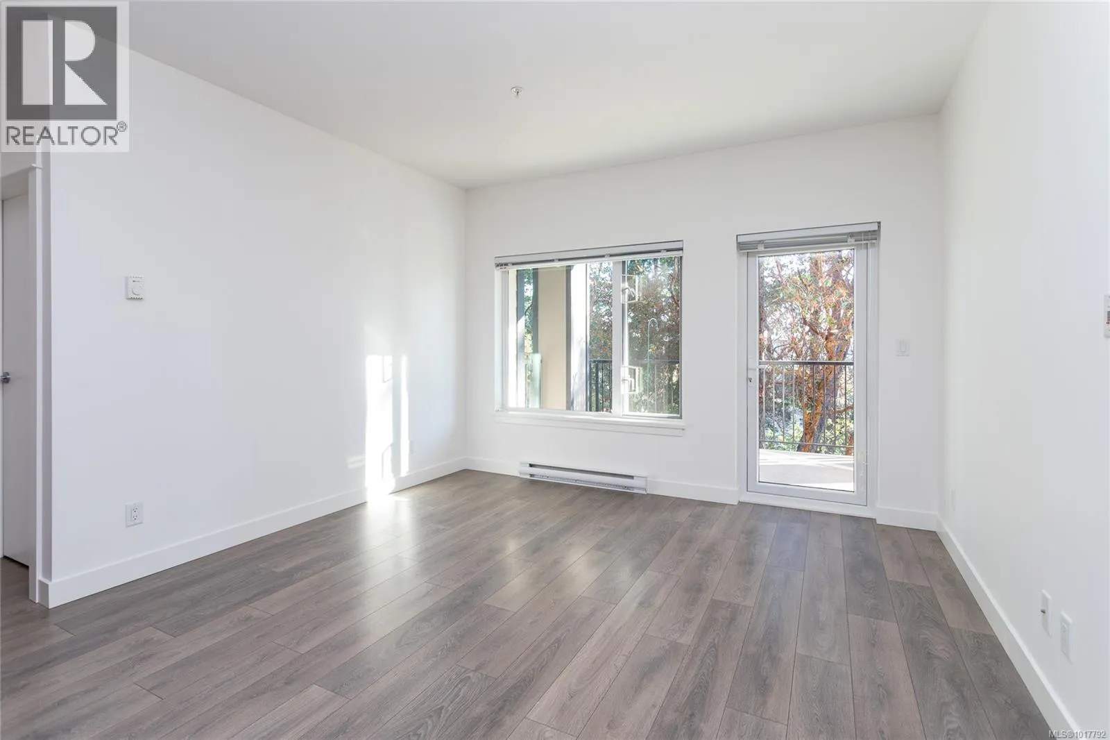 201 290 Wilfert Rd