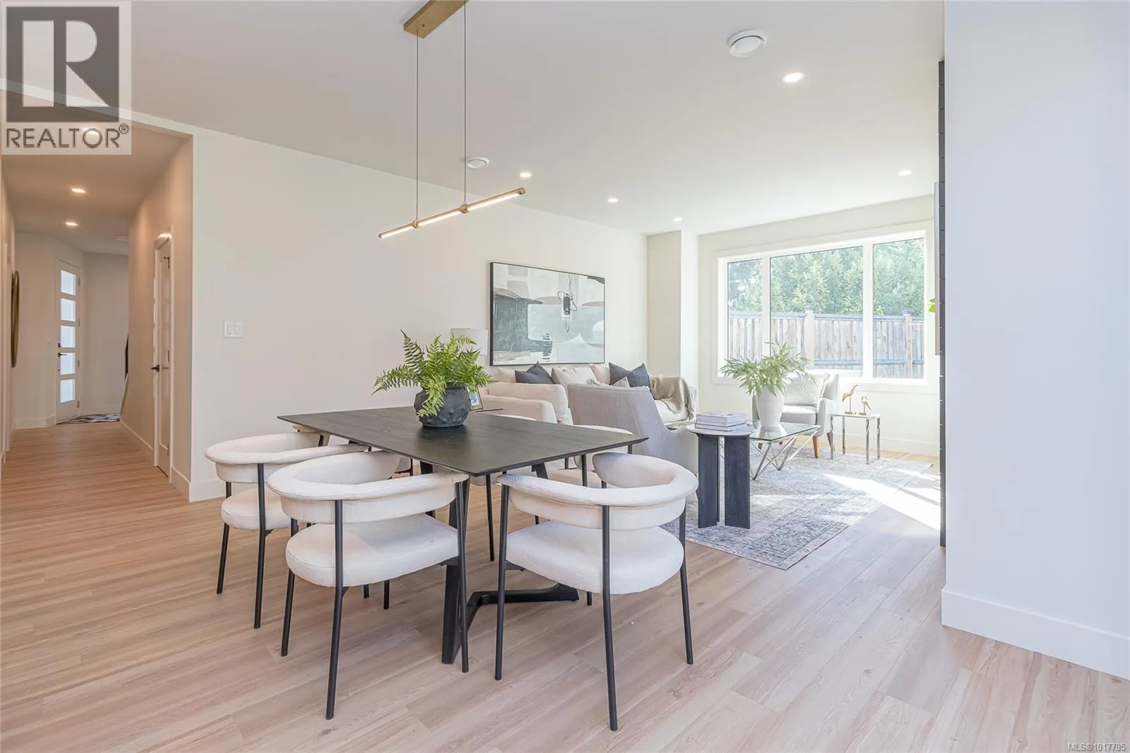 658 Wisteria Ridge