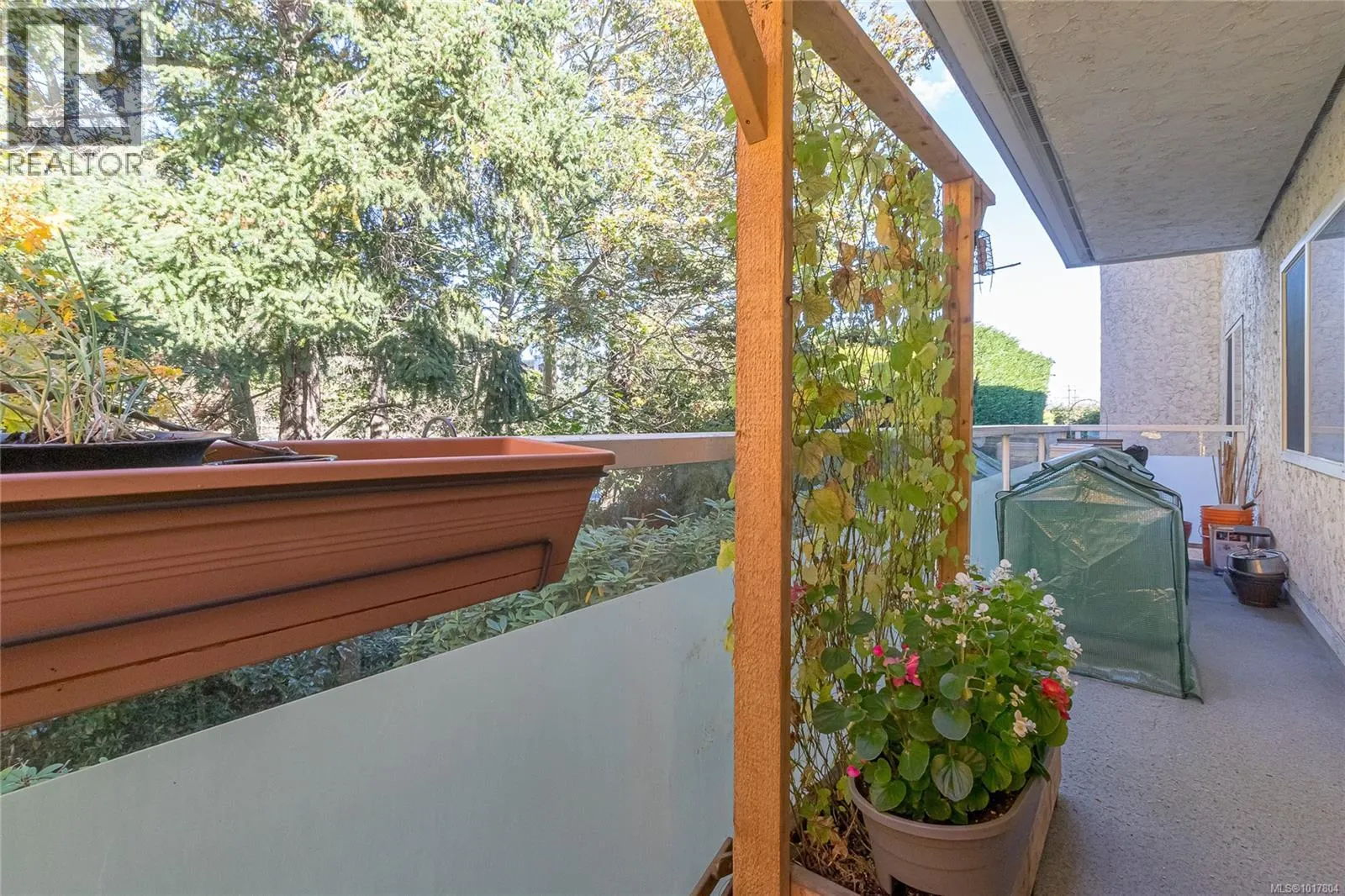 310 1490 Garnet Rd