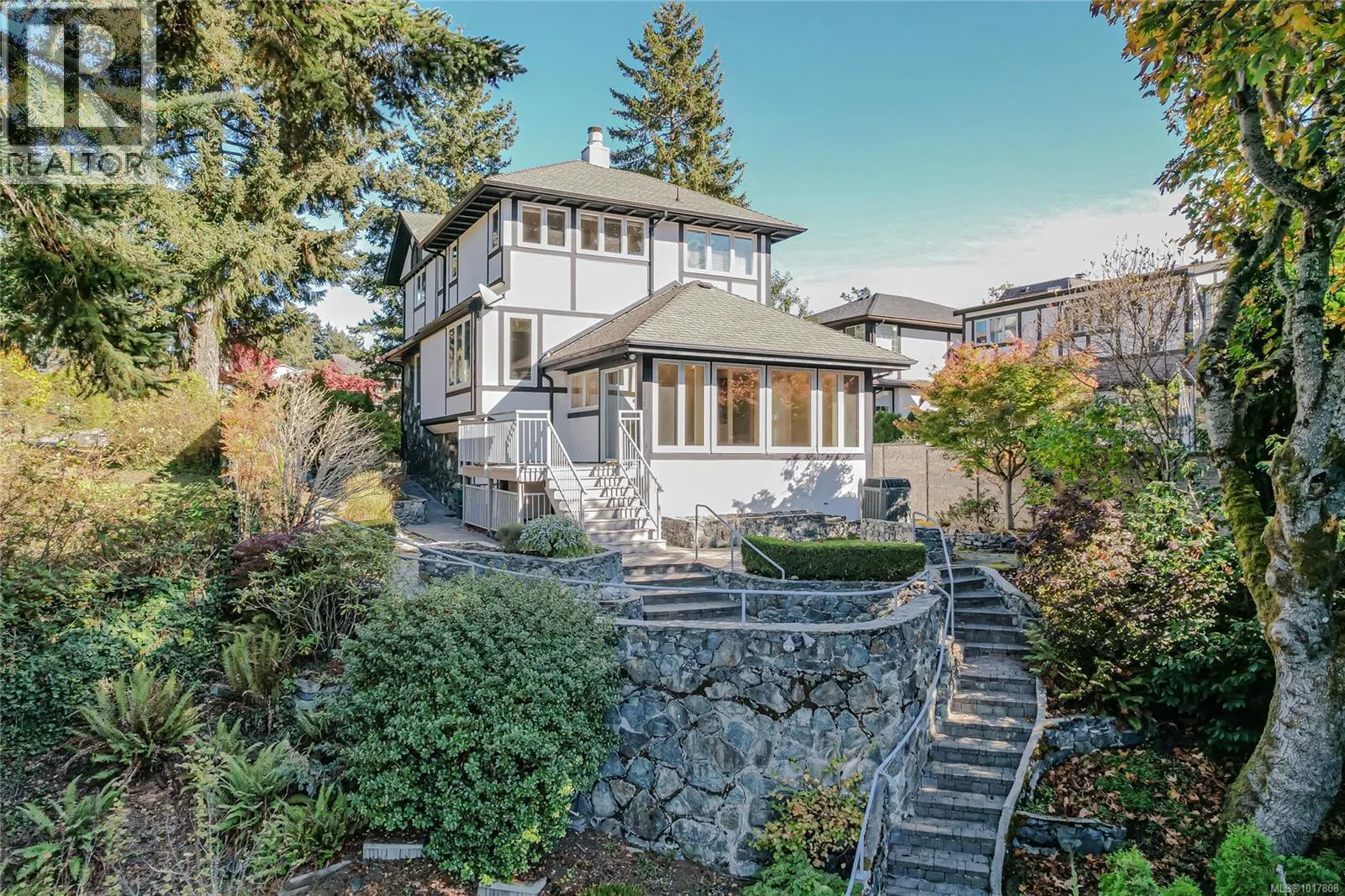 7 Governors Point Rd