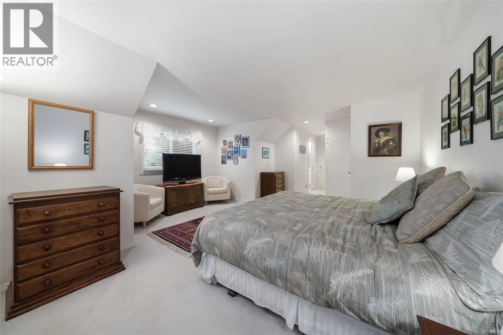 1741 Barrie Rd