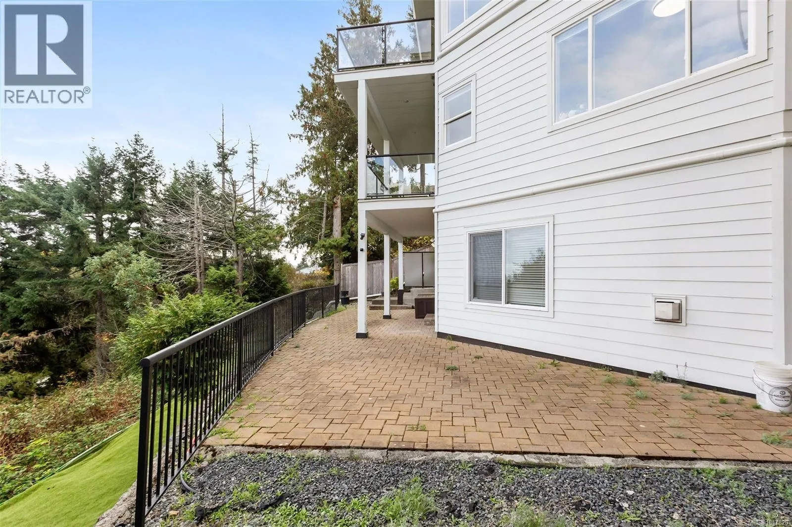 3346 Ravenwood Rd