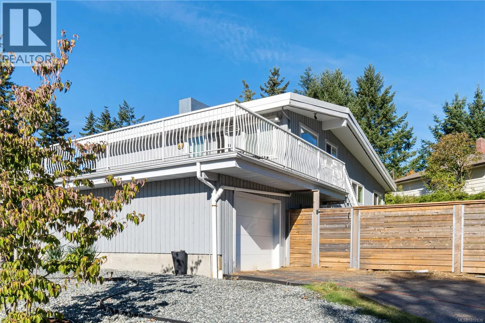 1201 Thunderbird Dr