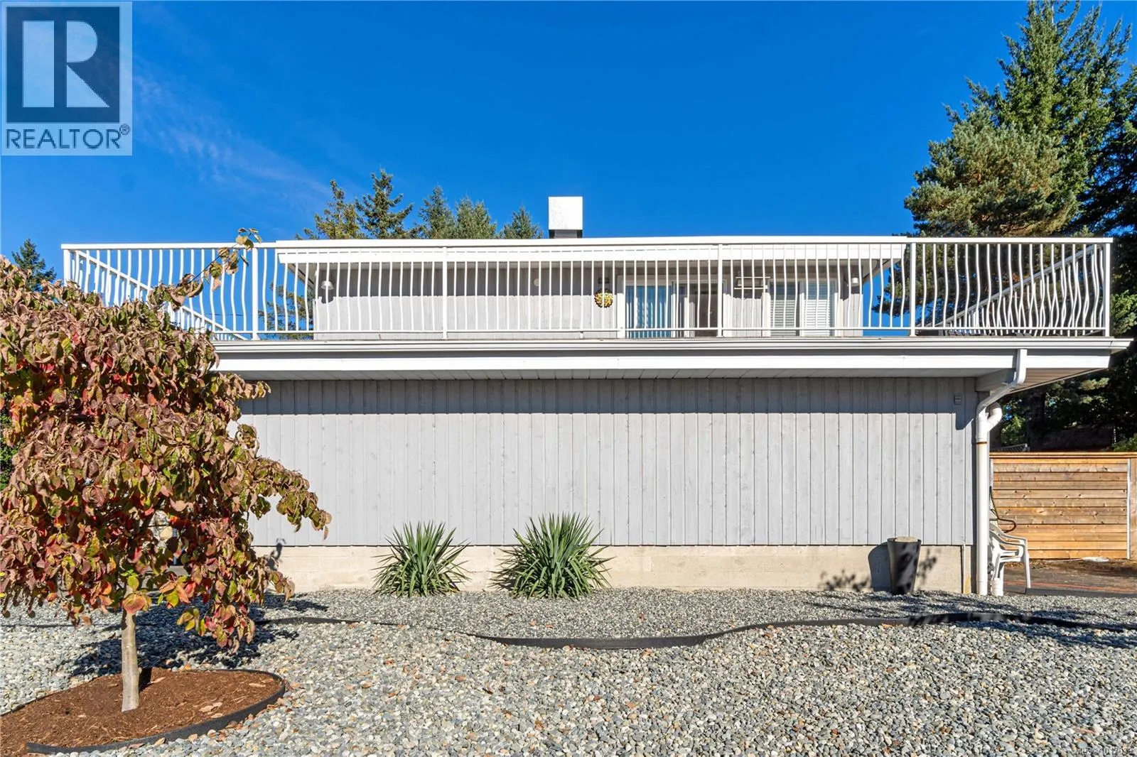 1201 Thunderbird Dr