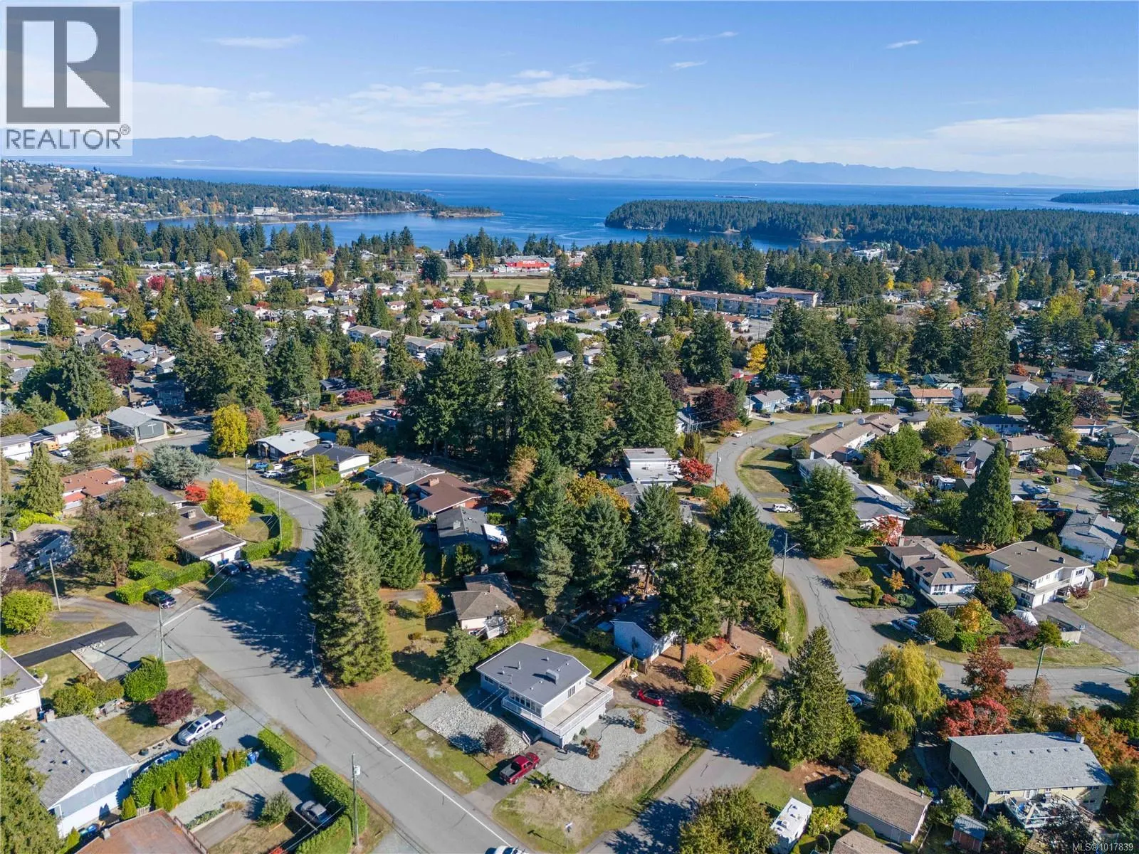 1201 Thunderbird Dr