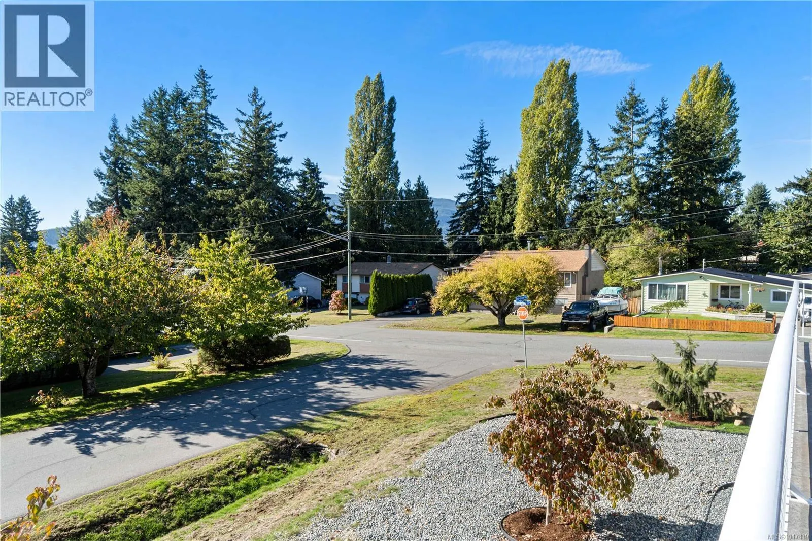 1201 Thunderbird Dr