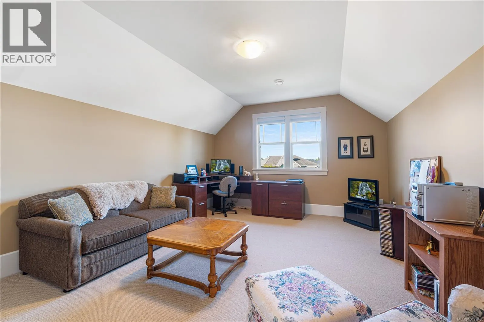 689 Abernathy Pl