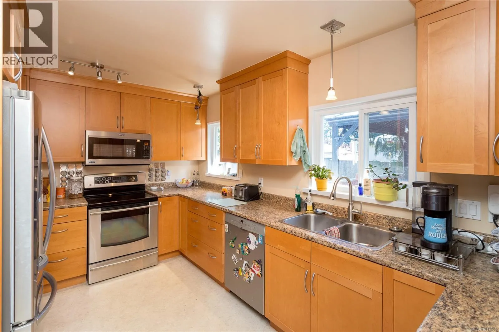 3359 Summerhill Cres