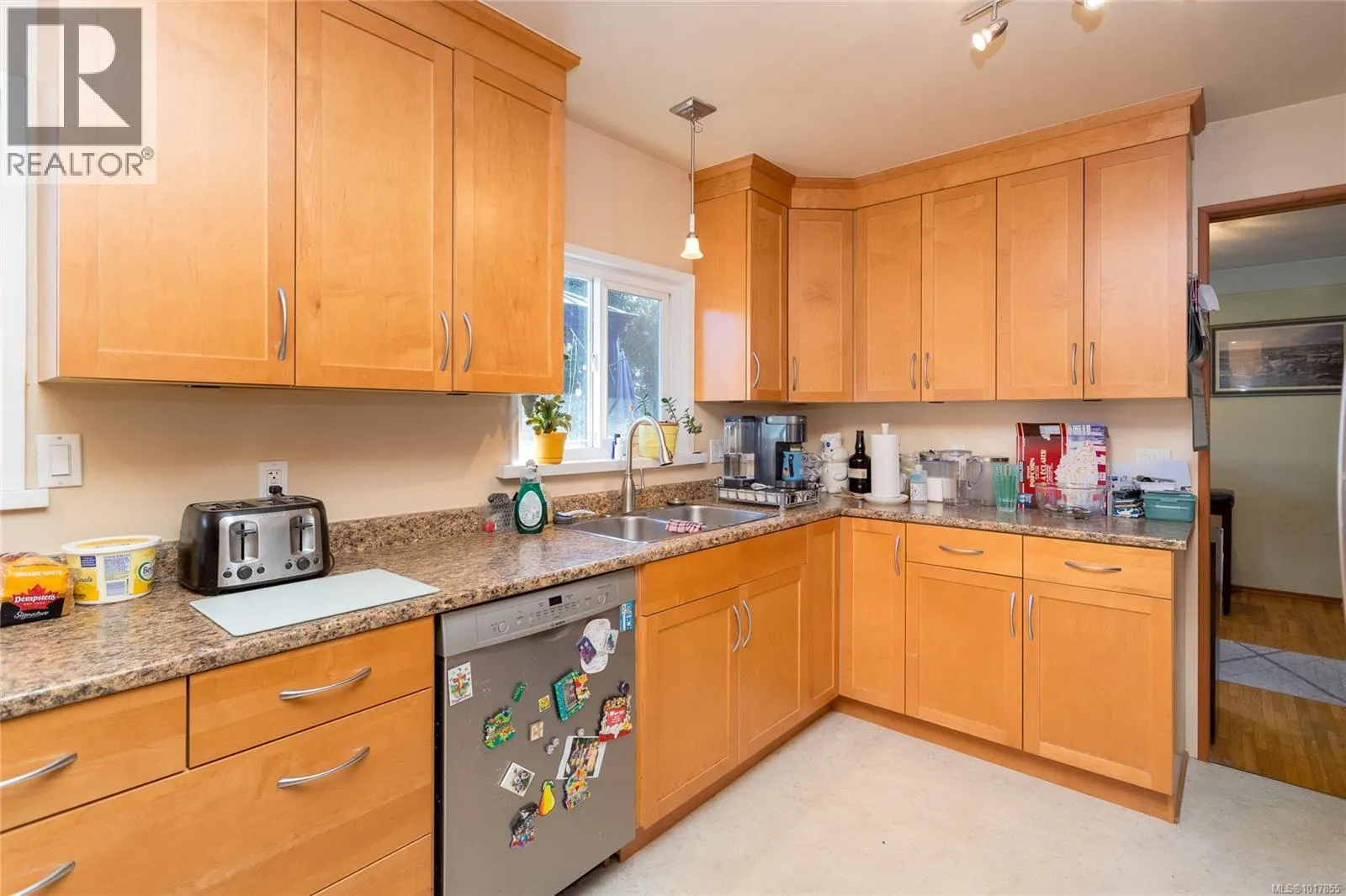 3359 Summerhill Cres