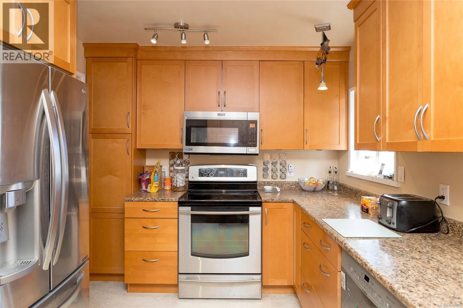 3359 Summerhill Cres