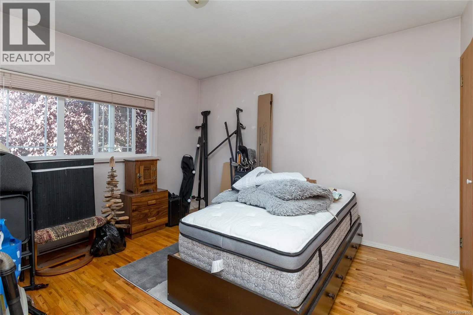 3359 Summerhill Cres