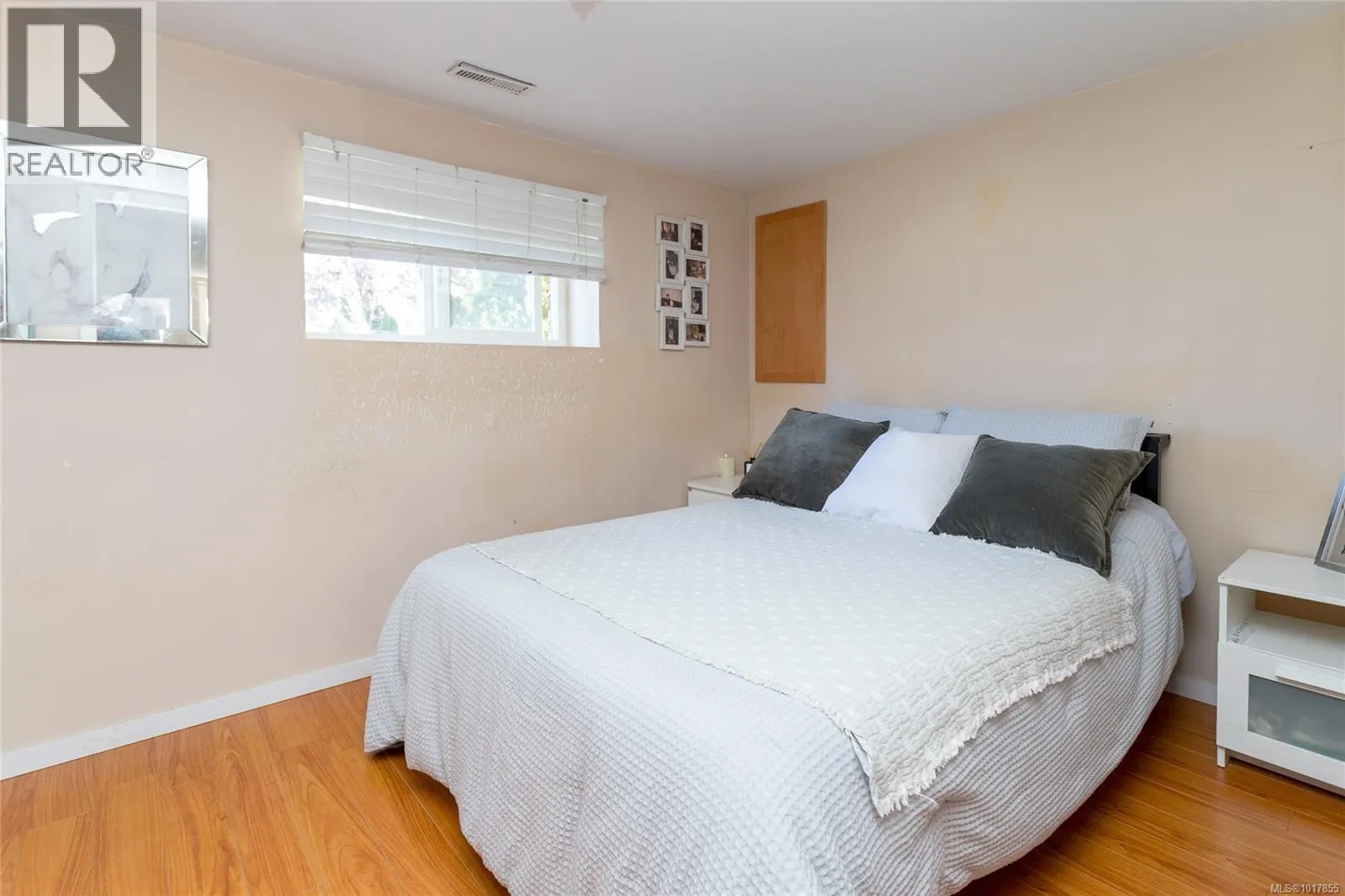 3359 Summerhill Cres