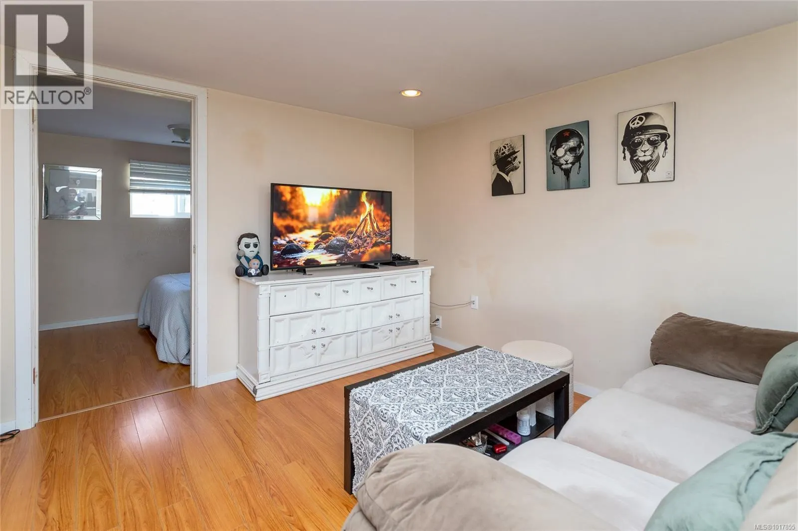 3359 Summerhill Cres