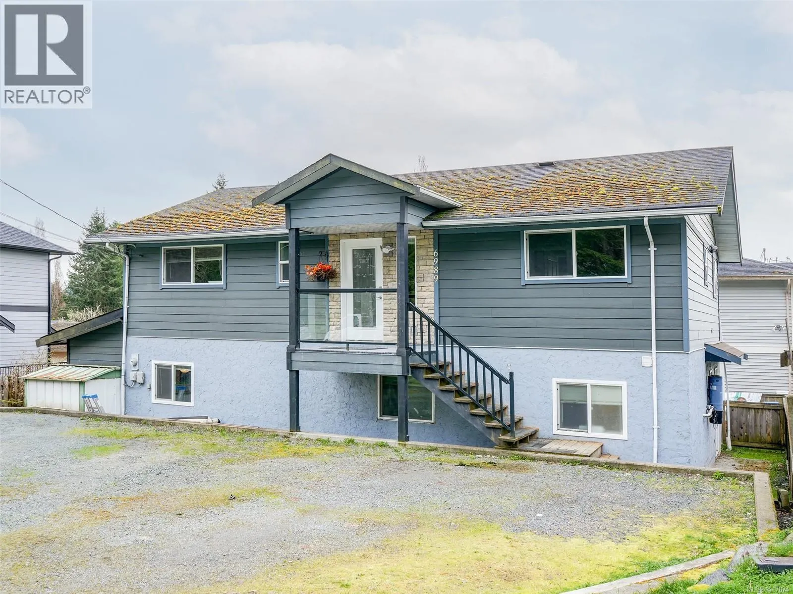 6989 Grant Rd W