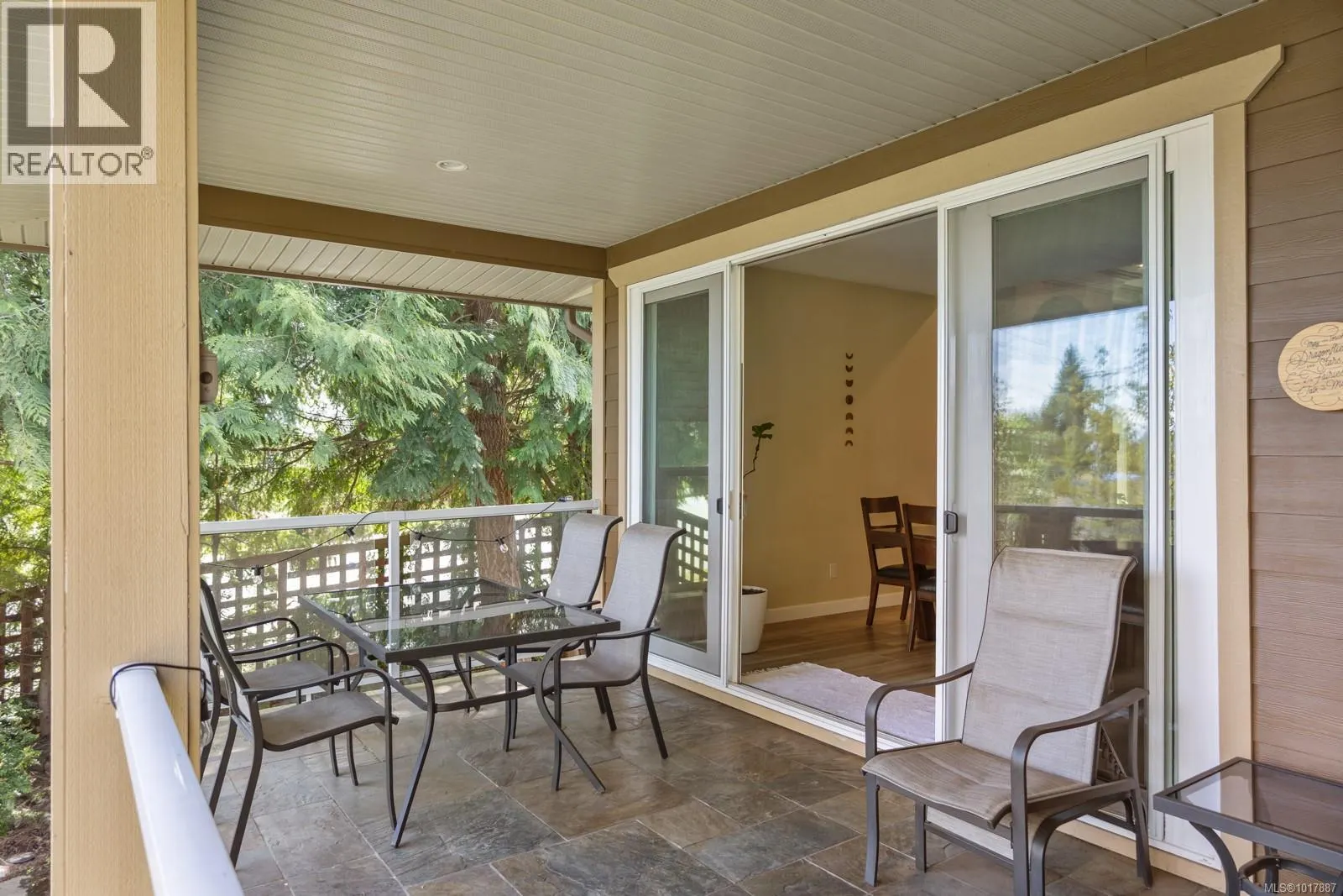 3101 Klanawa Cres
