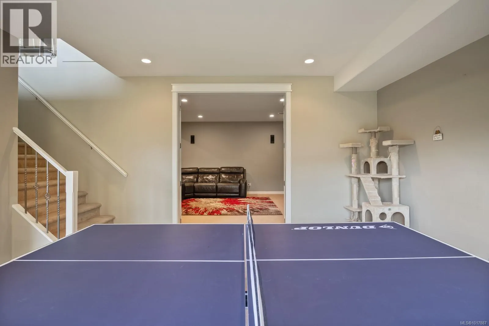 3101 Klanawa Cres
