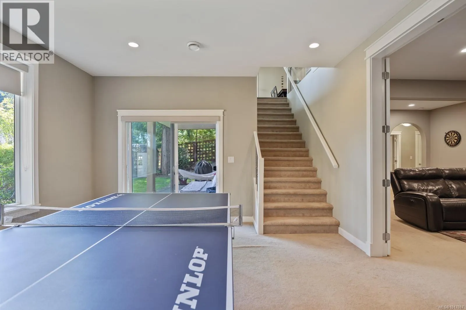 3101 Klanawa Cres