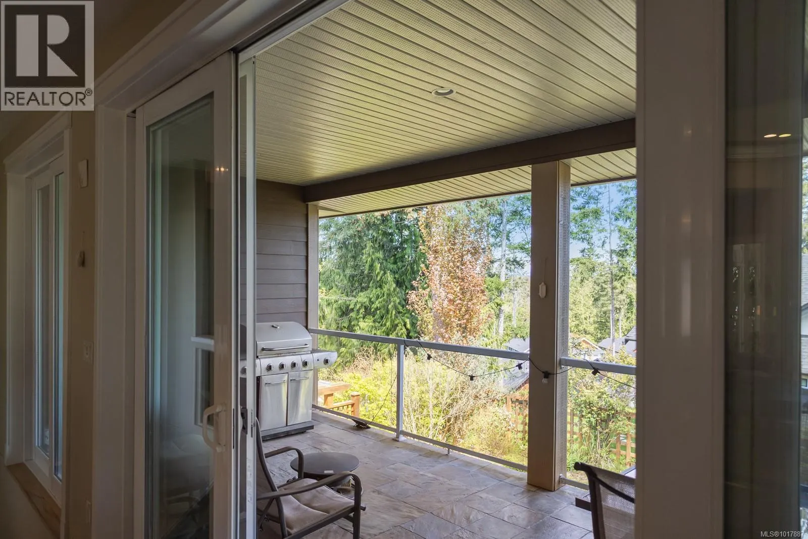 3101 Klanawa Cres
