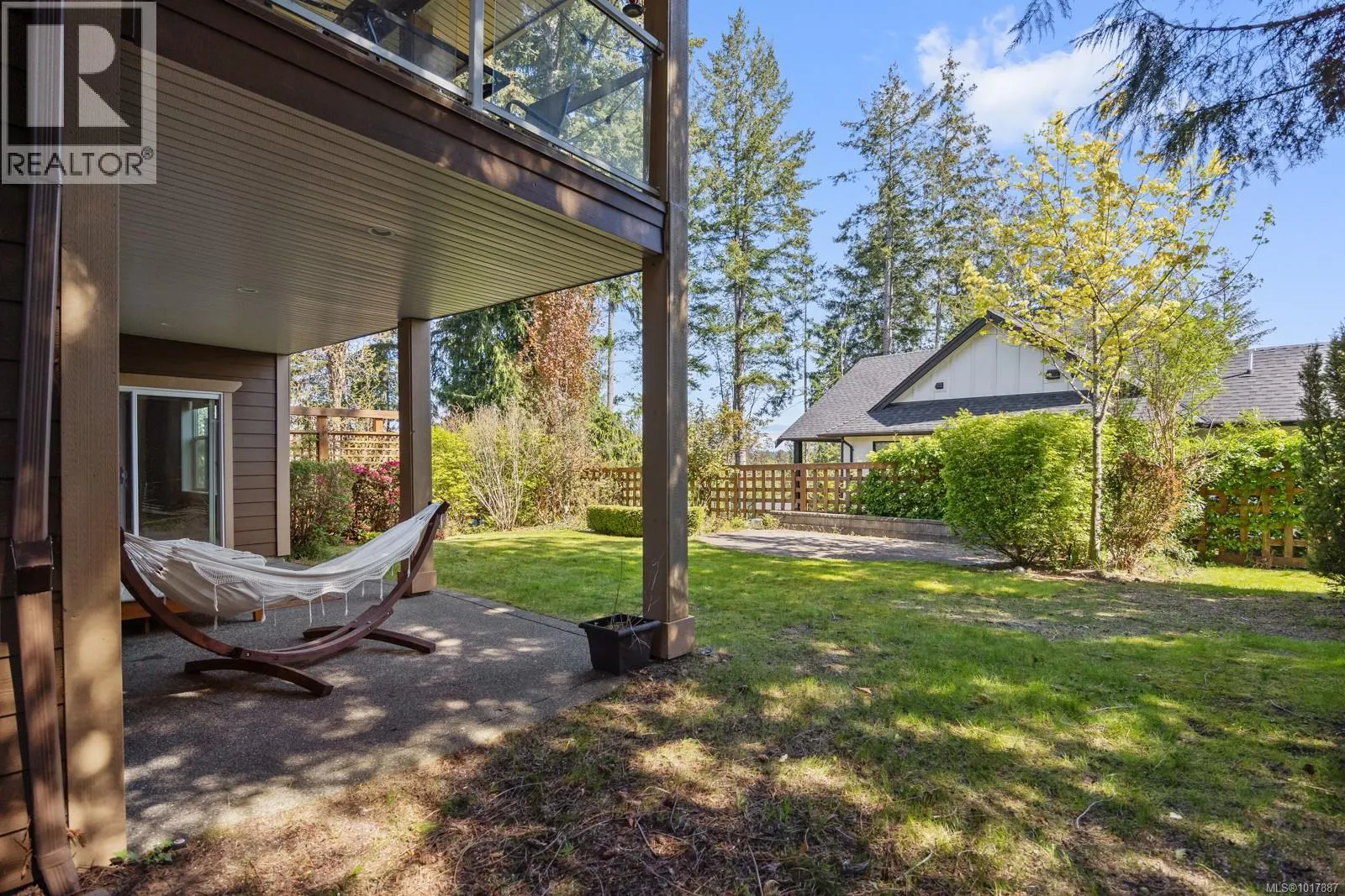 3101 Klanawa Cres