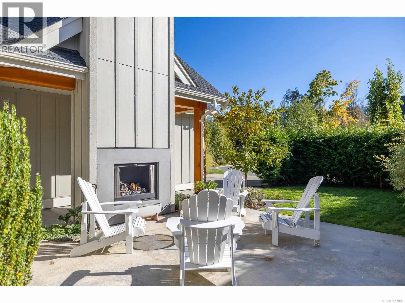 871 CLAYMORE Cres