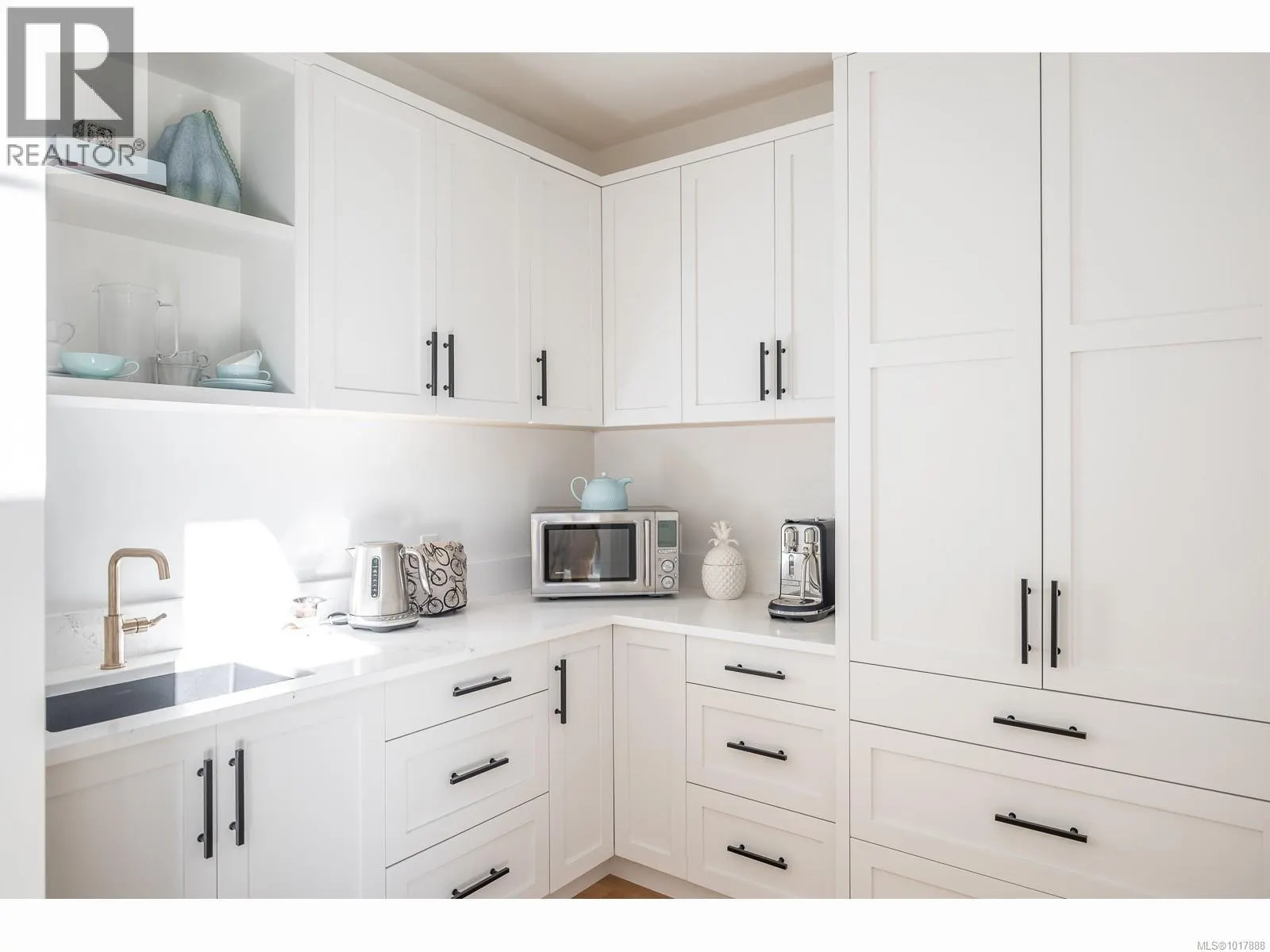 871 CLAYMORE Cres