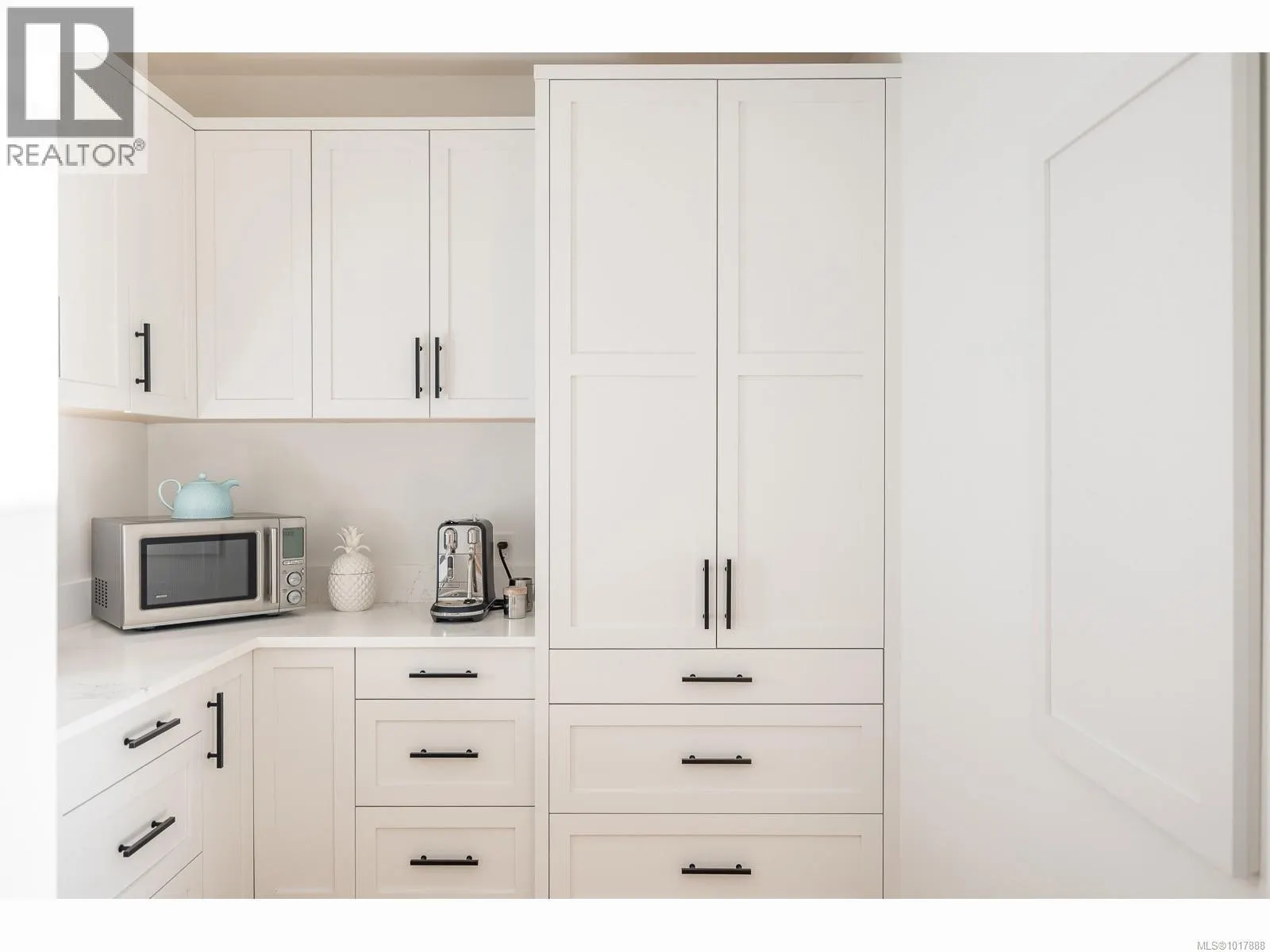 871 CLAYMORE Cres