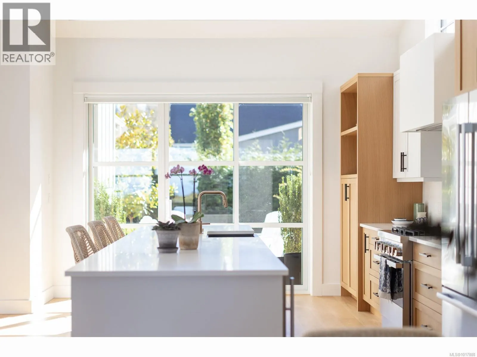 871 CLAYMORE Cres