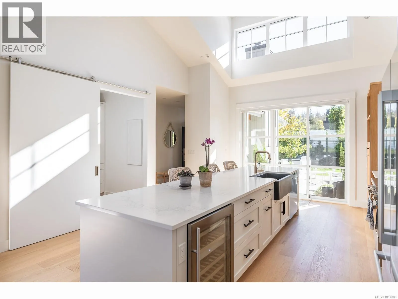 871 CLAYMORE Cres