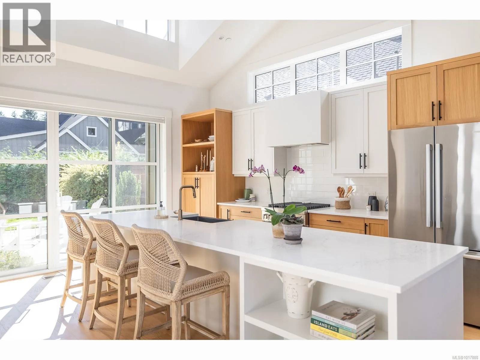 871 CLAYMORE Cres