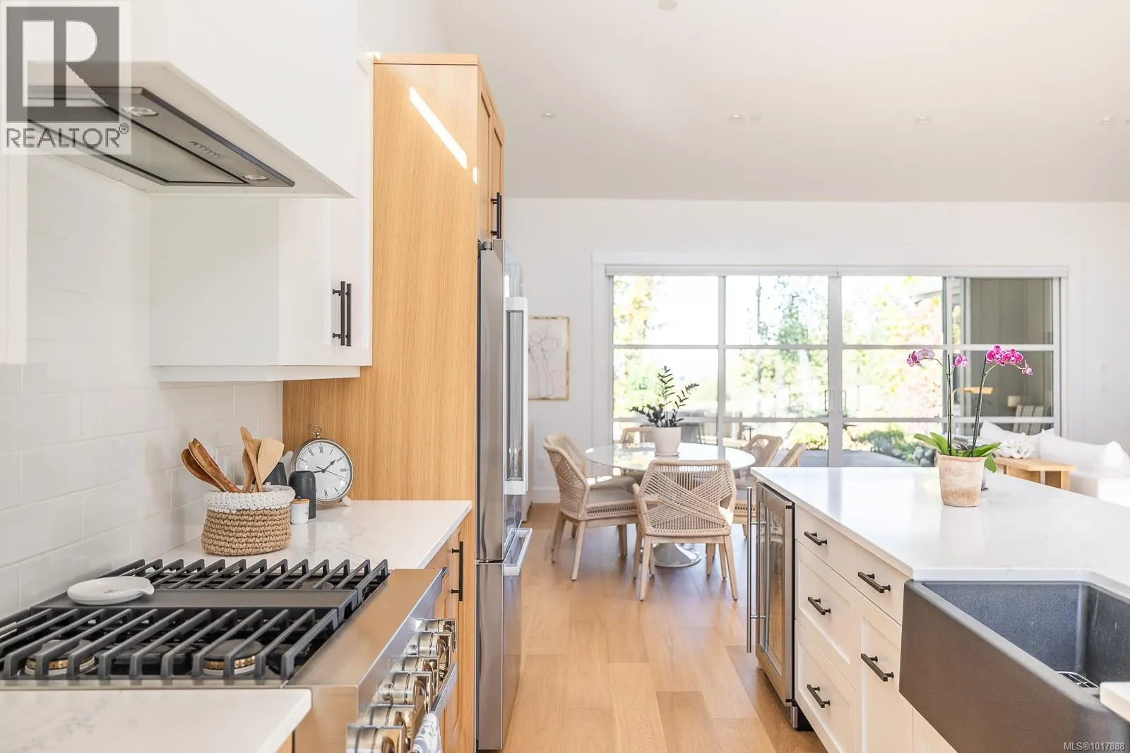 871 CLAYMORE Cres