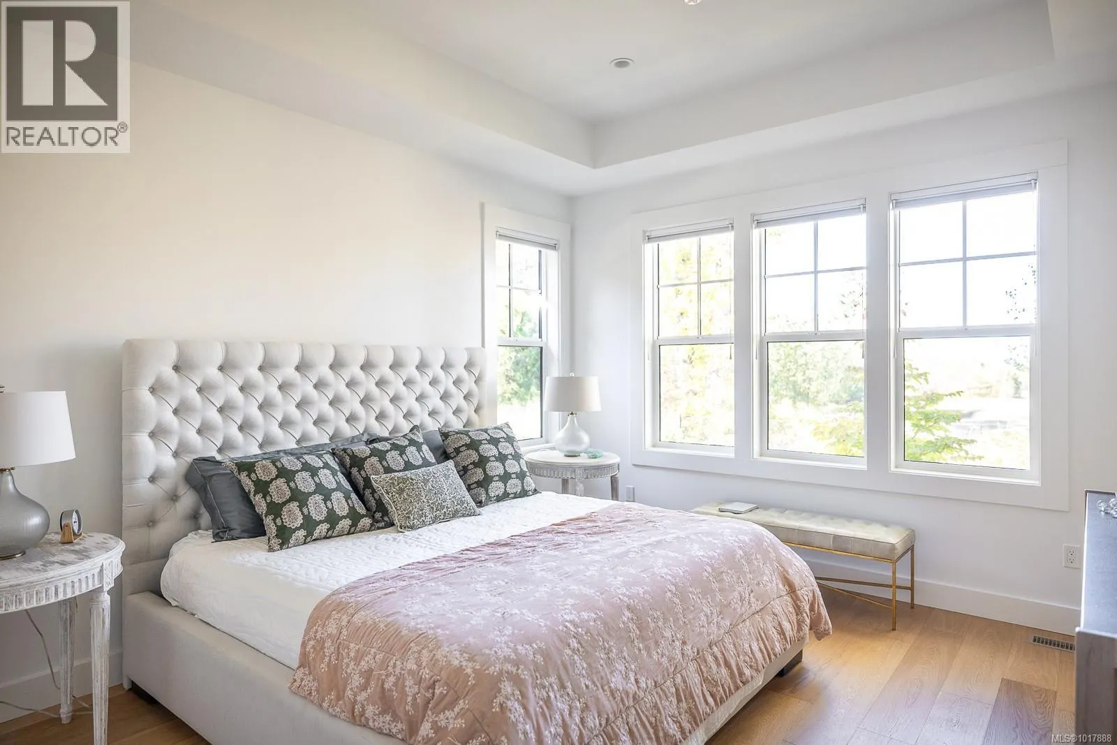 871 CLAYMORE Cres