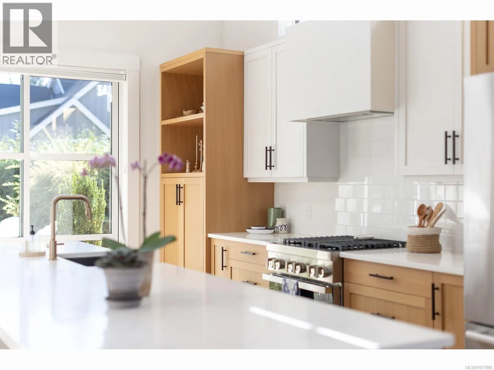 871 CLAYMORE Cres