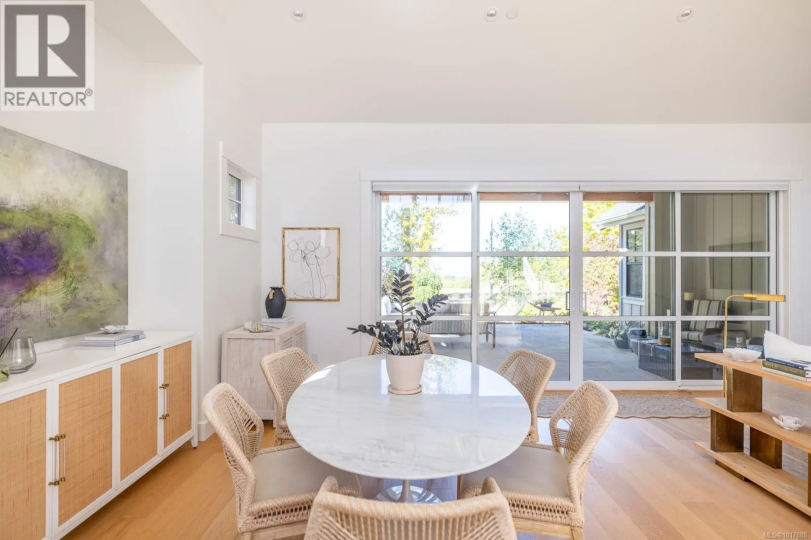 871 CLAYMORE Cres